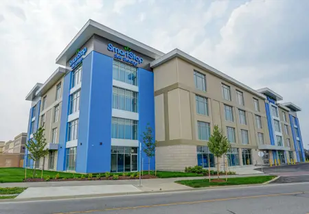 SmartStopSelfStorage-VaughanONT-50CityviewBlvd-Hero