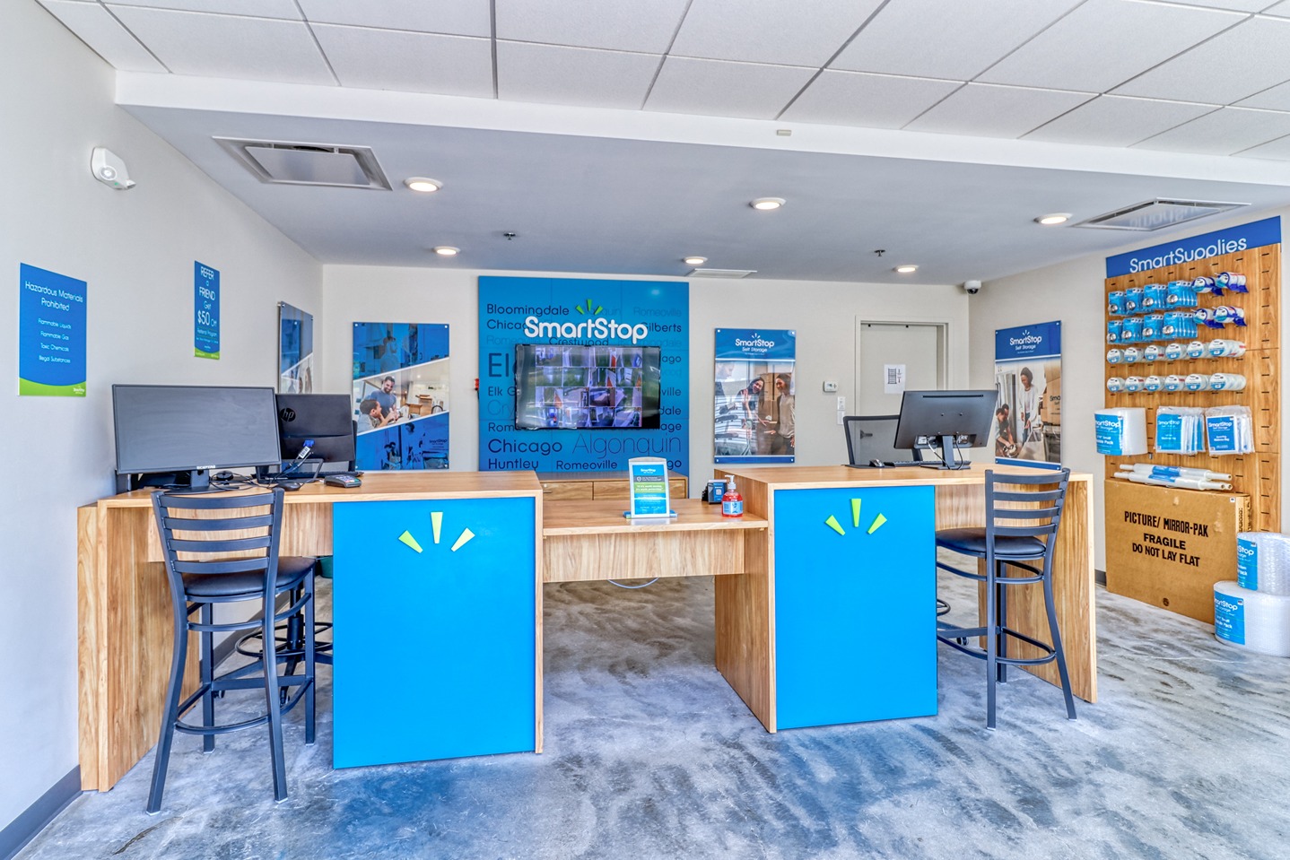 1910 E Algonquin Rd, Algonquin, IL Office | SmartStop