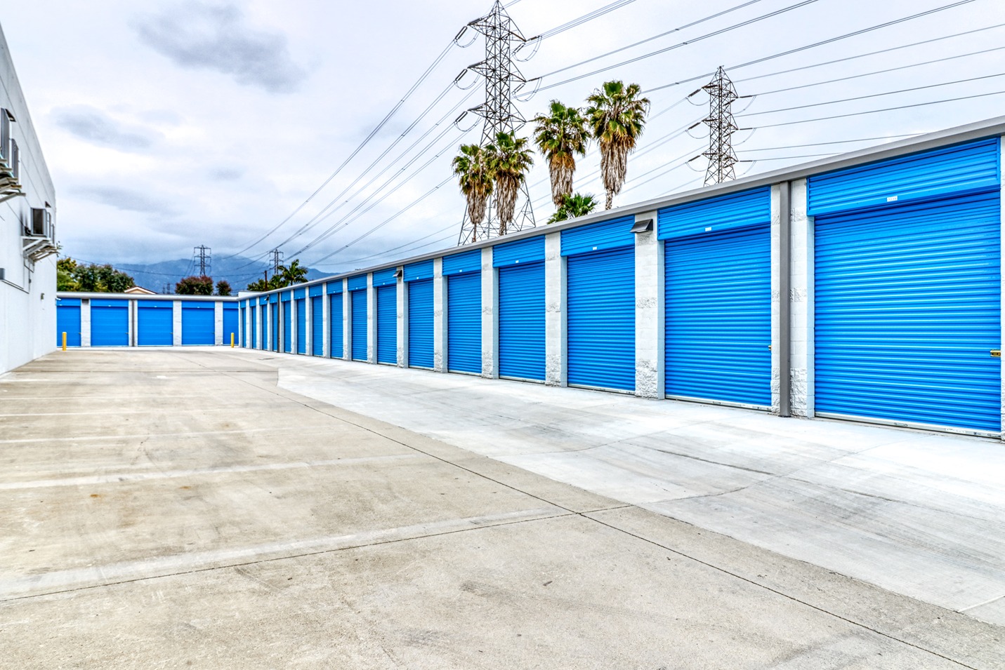 SmartStop Self Storage Facility at 5216 Walnut Grove, San Gabriel, CA - Drive Up Units