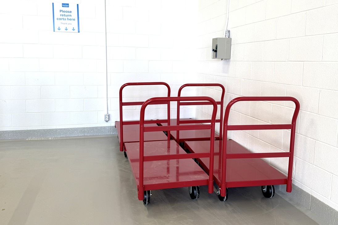 SmartStop Self Storage Facility-20 Melvin Robson Rd, Aurora, ON - Handcarts