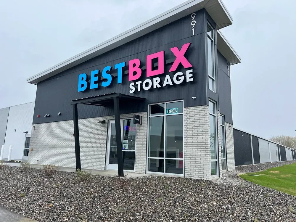 BestBoxStorage-991S29thStWest-Hero