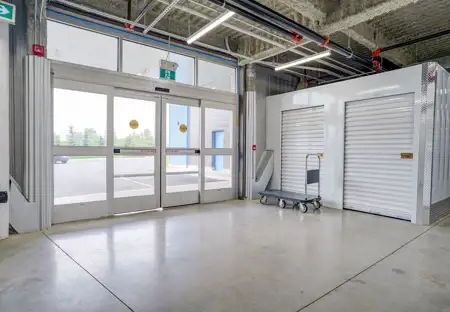SmartStopSelfStorage-VaughanONT-50CityviewBlvd-Entrance