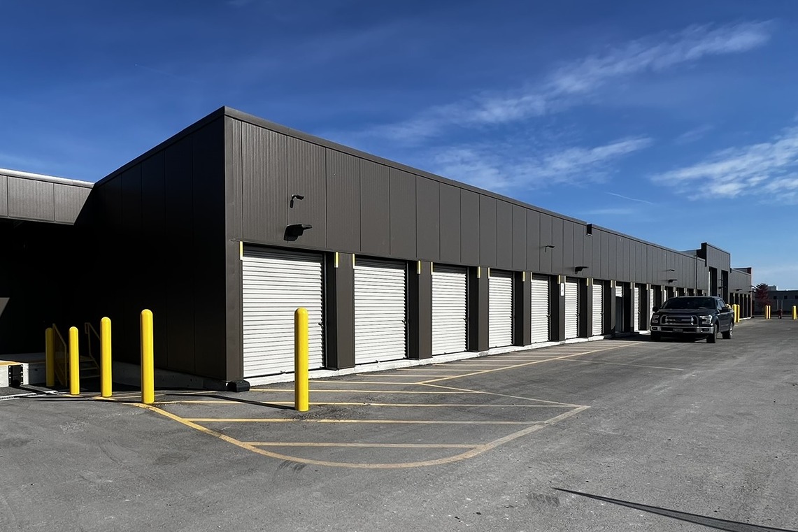 SmartStopSelfStorage-BarrieONT-341MapleviewDrW-DriveUpUnits