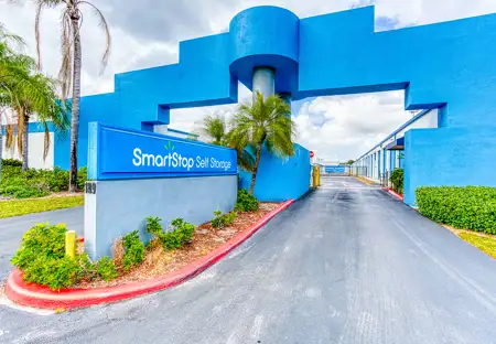 SmartStop-Self-Storage-189LintonBlvd-DelrayBeachFL-Hero