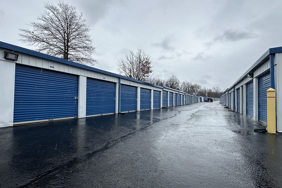 SmartStopSelfStorage-MurfreesboroTN-1323NWBroadSt-Drive Up Units